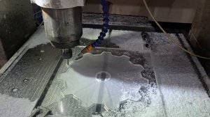 Фрезеровка фасок приводной звезды из полиацеталя