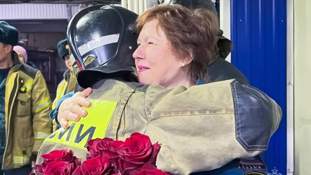 ☎️ Последний тревожный звонок: профессионал с большой буквы уходит на заслуженный отдых смотреть онлайн