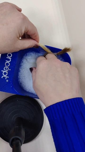 Тонирование волос черным🫣 смотреть онлайн