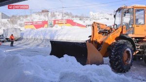 ГУБЕРНАТОР КАМЧАТКИ РАССКАЗАЛ, ЧТО В КРАЕ ЗАКУПАЮТ НЕОБХОДИМУЮ СНЕГОУБОРОЧНУЮ ТЕХНИКУ • НОВОСТИ