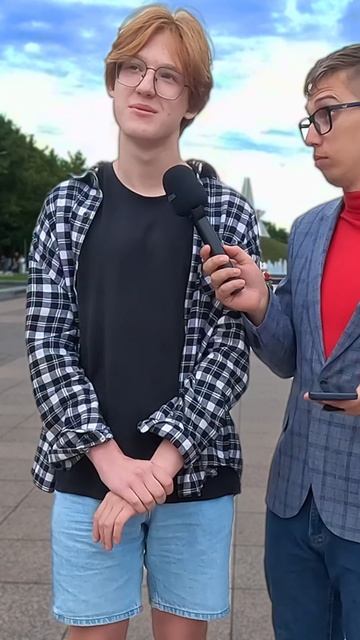 Кто бы ел один фосфид? Загадка: Что девушка снимает один раз в году, но и то находу.... смотреть онлайн