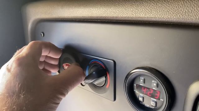 Поехали покатаемся на железном коне! смотреть онлайн