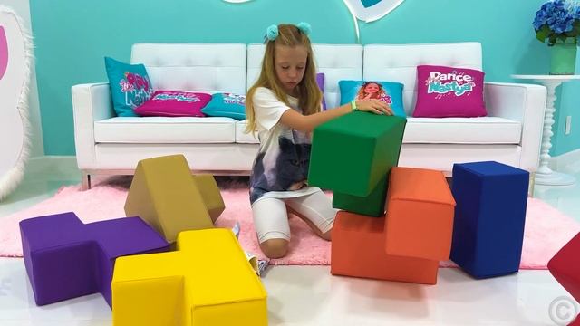 Настя рассказывает правила безопасности в лесу смотреть онлайн