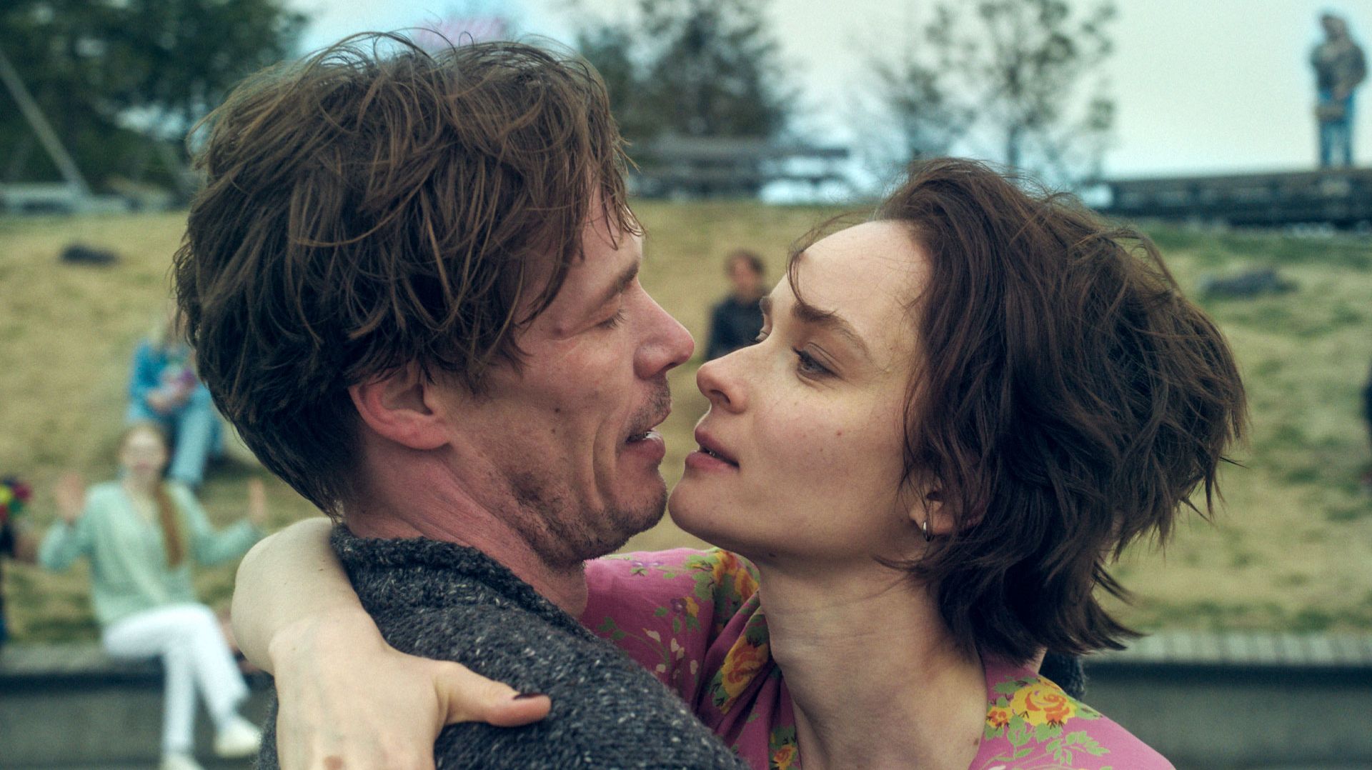 Большая земля (2025). Трейлер смотреть онлайн