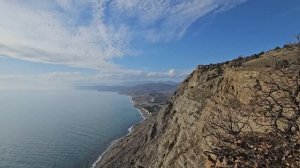 Вид на Морское (Крым) и дальше по побережью с горы "Папая-Кая" (Отшельничья скала) - 4