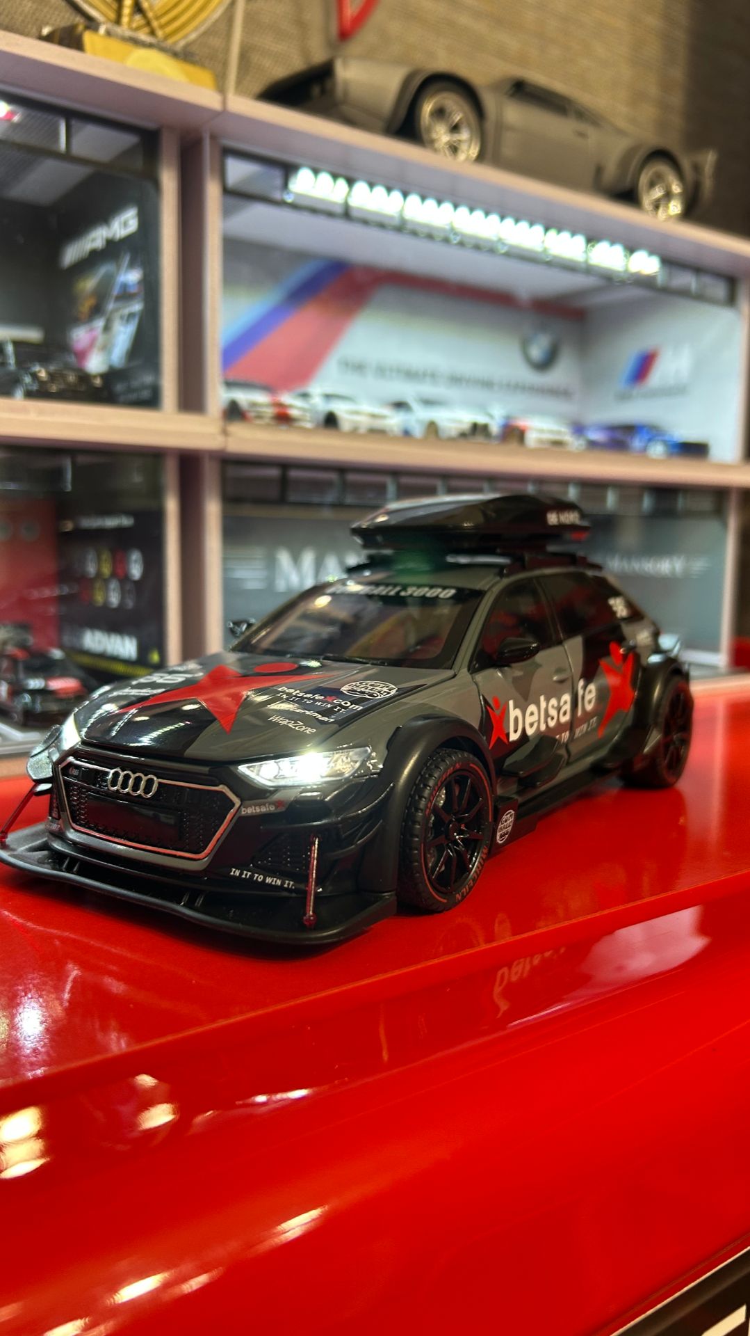 AUDI RS6 смотреть онлайн