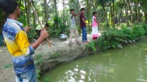 ДЕТИ ЛОВЯТ РЫБУ