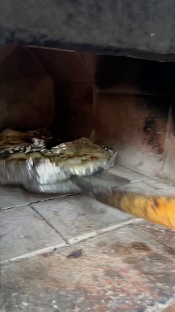 Привет, бабуль! Фокачча в уличной печи #shoets смотреть онлайн