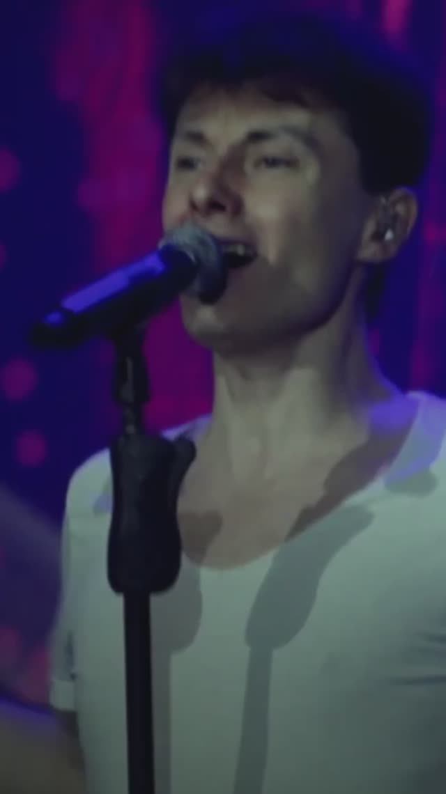 Show Must Go On смотреть онлайн