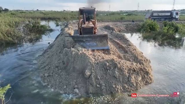 Amazing Powerful Dozer Pushing Soil & Dump Trucks Dumping Soil Build Road Around Connect Processing смотреть онлайн
