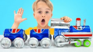 Дети учатся создавать игрушки из перерабатываемых материалов!