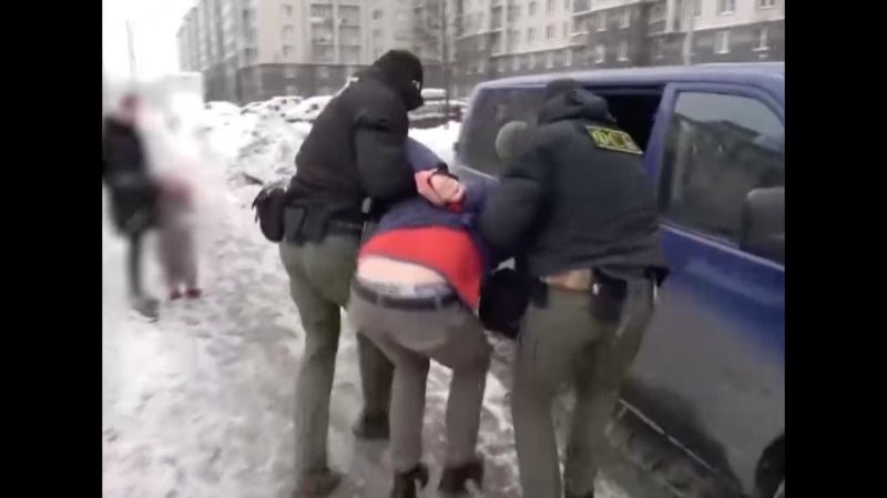 Силовики ФСБ в Петербурге предотвратили покушение на российского военного