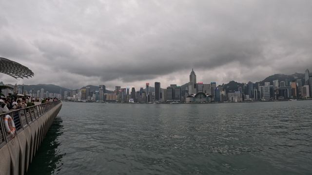 Гонконгский квест: Авеню Звёзд и панорамы гавани Виктории! смотреть онлайн