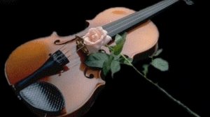 "Играли все на струнах её сердца..."