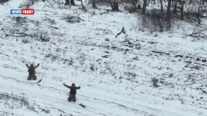 Два ВСУ-шника пытались сдаться в плен . Укронацисты из заградотряда ВСУ их убили.