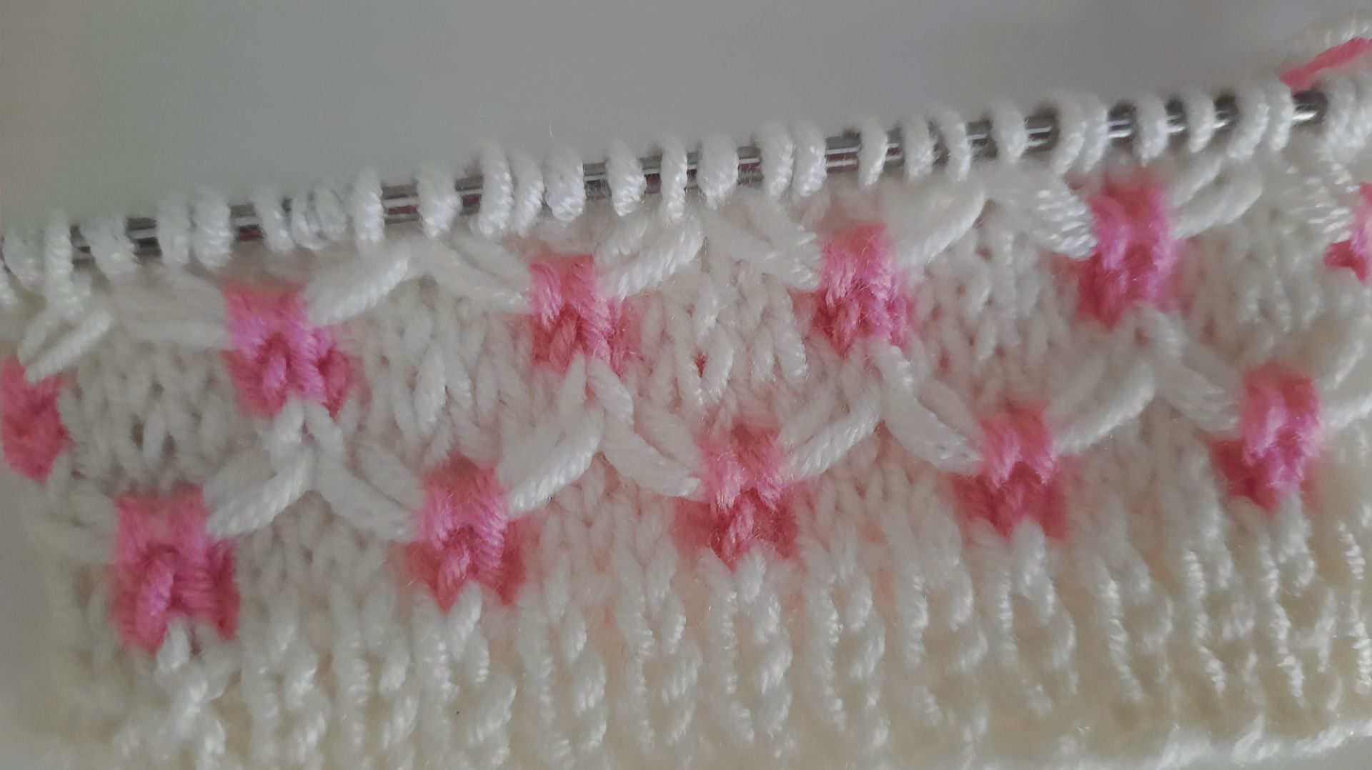 Двухцветный узор. смотреть онлайн