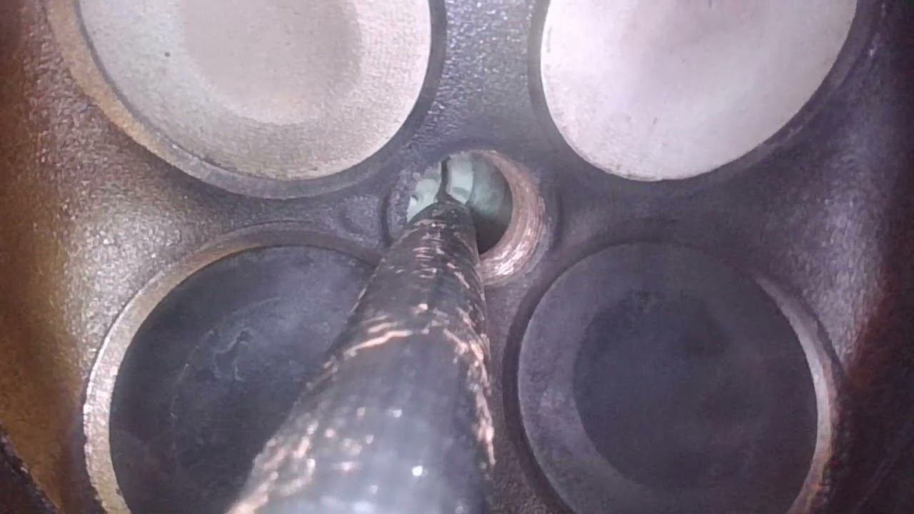 Что внутри двигателя? До чего дошел прогресс - работа с Эндоскопом на практике смотреть онлайн