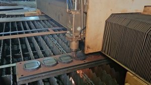 Резка лазером инструментальной стали 30 мм на заготовки, для дальнейшей механической обработки.