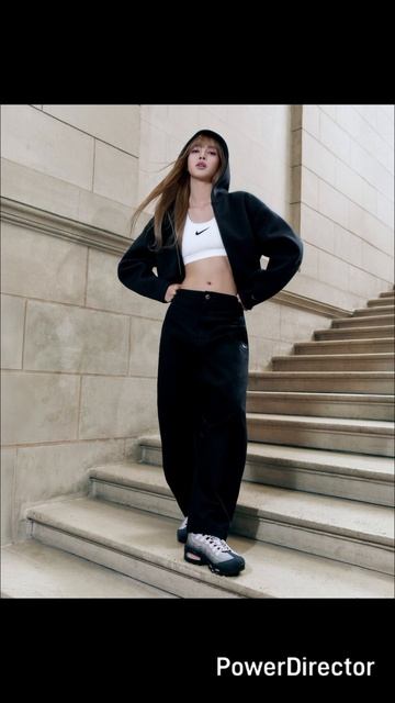 Лиса из BLACKPINK официально вошла в глобальную семью Nike смотреть онлайн