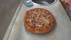 Пицца. Вкусно, просто , быстро. Справится любой.