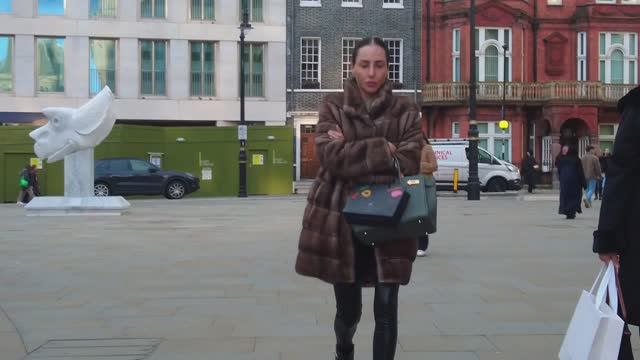 🔥 УЛИЧНЫЙ СТИЛЬ в ЛОНДОНЕ. Вдохновляющие идеи зимней одежды 2026 год смотреть онлайн