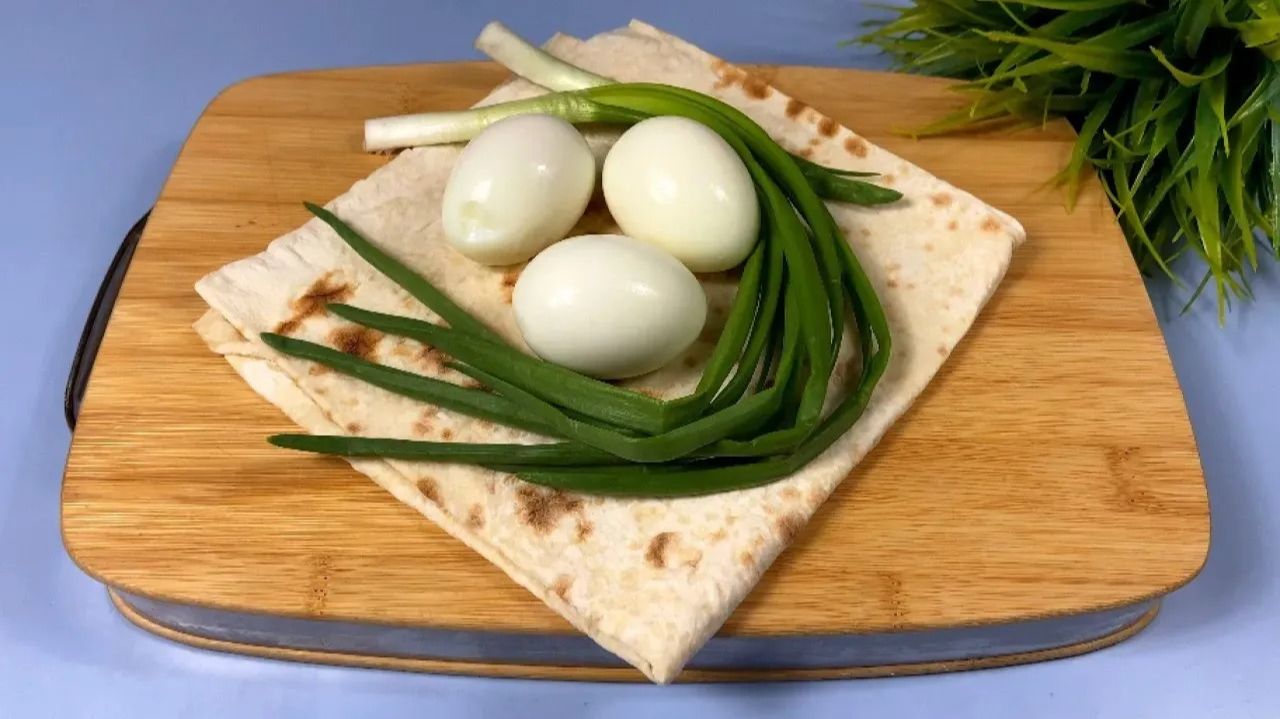 Научила ВСЕХ ПОДРУГ готовить из зеленого лука такую ВКУСНЯТИНУ! Два простых и вкусных рецепта! смотреть онлайн