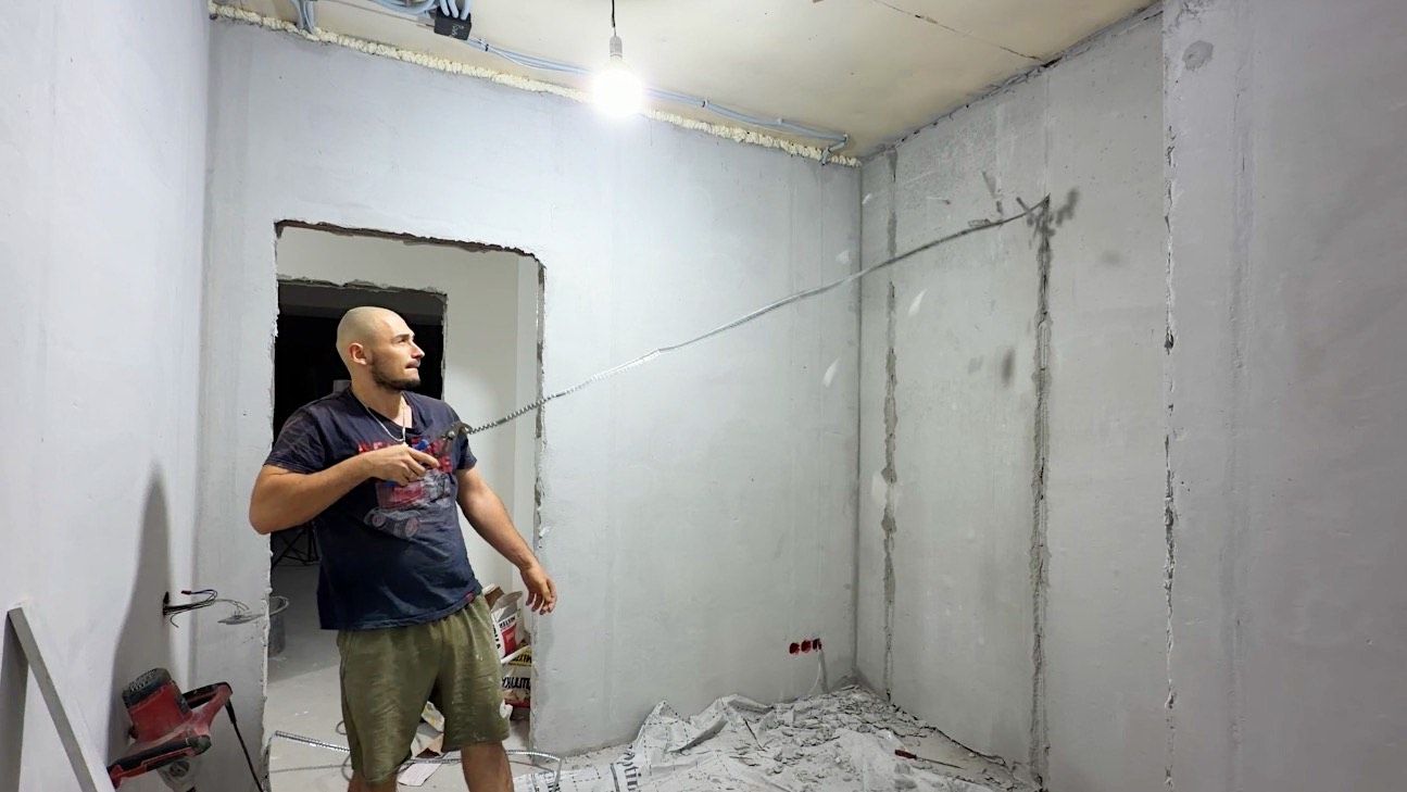 Опять приходится все ломать. Делаем откосы на окнах. Строим дом своими руками. смотреть онлайн