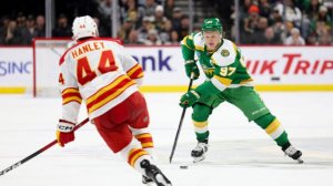 Шайбы Капризова и Юрова помогли "Миннесоте" обыграть "Калгари"