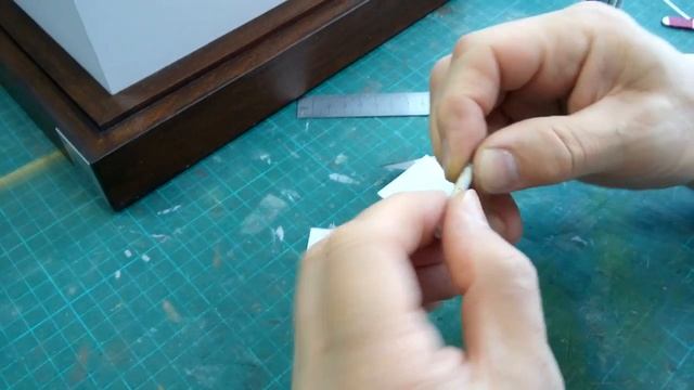 Процесс изготовления рулона обоев для макета в масштабе 1:30. смотреть онлайн