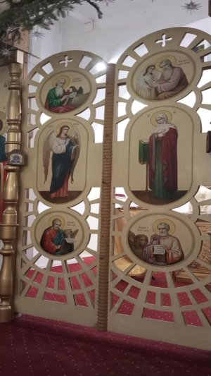 Божественная служба в храме Святой Троицы