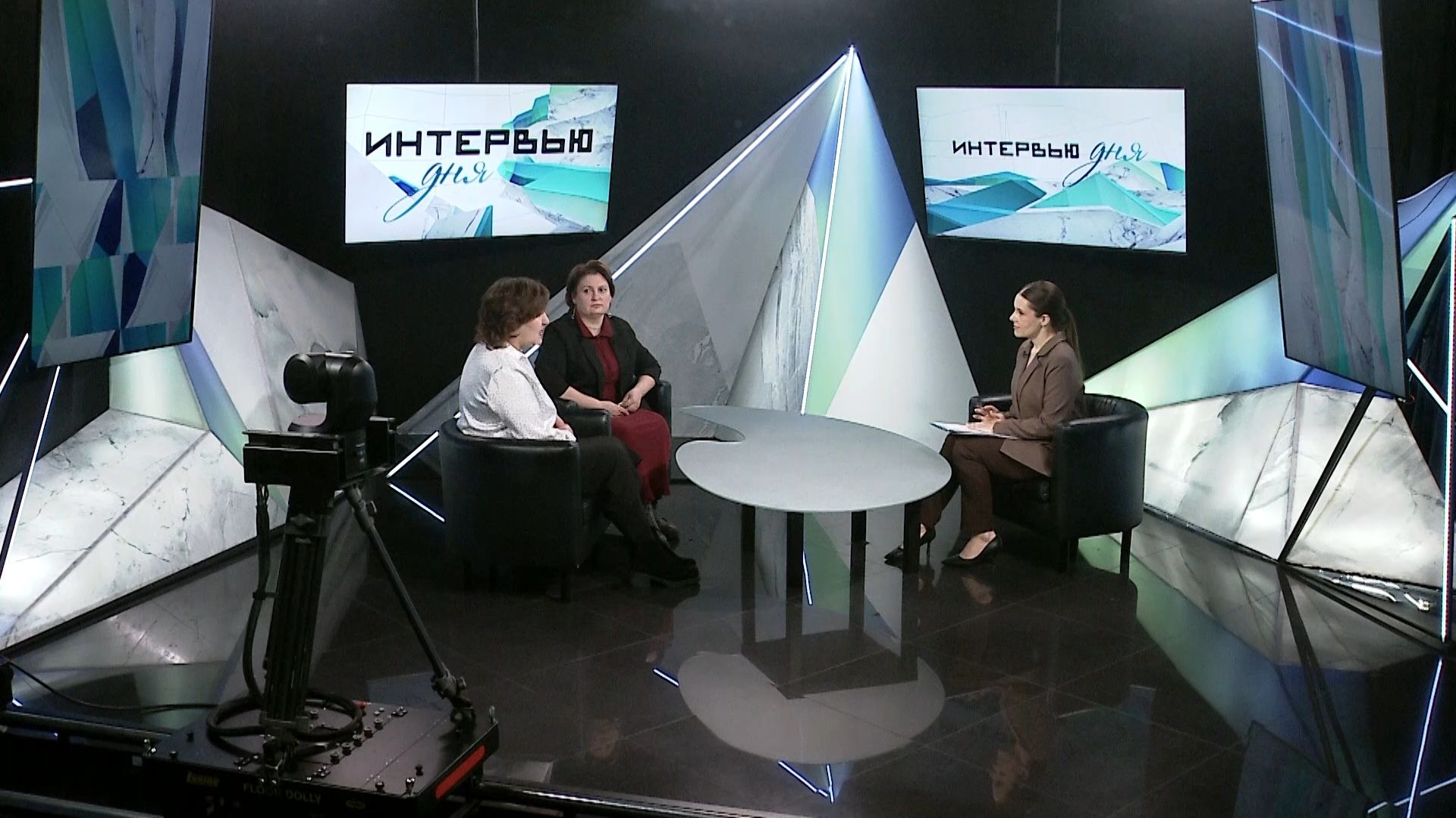 Наталья Румянцева и Наталья Дешевых: как государство поддерживает усыновителей смотреть онлайн