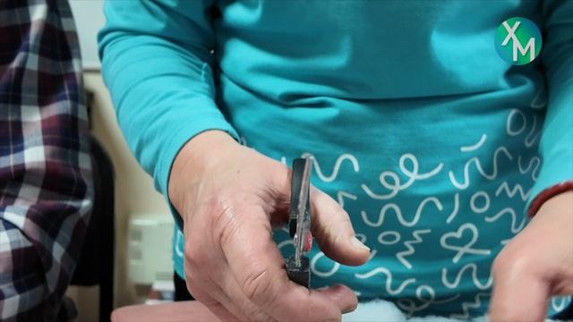 «Серебряные» волонтёры передали свой опыт по изготовлению вещей для солдат юным мастерам смотреть онлайн