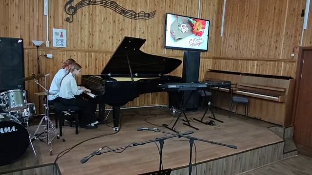 Г. Огородникова Попурри на тему военных песен МОБУ ДО ДМШ г. Тынды