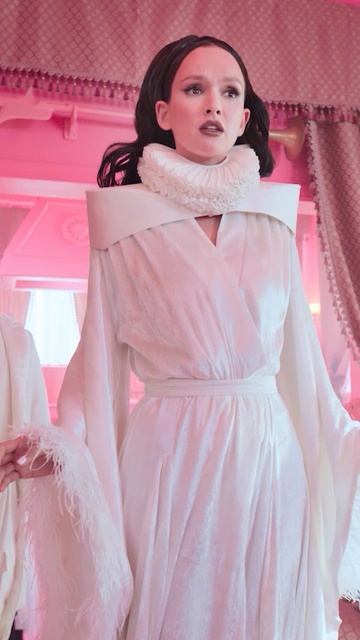 Когда уже конец рабочего дня, и ты собрался домой, но вдруг появляется супер срочная задача🧨 смотреть онлайн