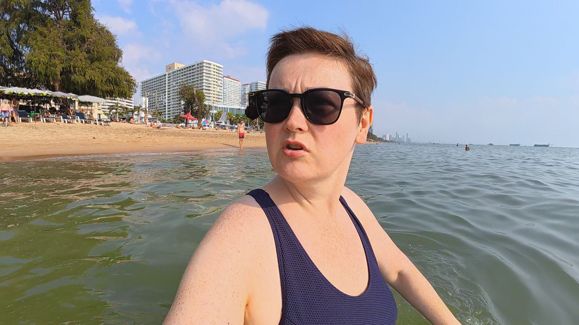 ОПАСНЫЙ Таиланд, случилась АВАРИЯ! Мы ЛЮБИМКИ) Роналду которого я ЗАСЛУЖИЛА! Море и отдых в Паттайе смотреть онлайн