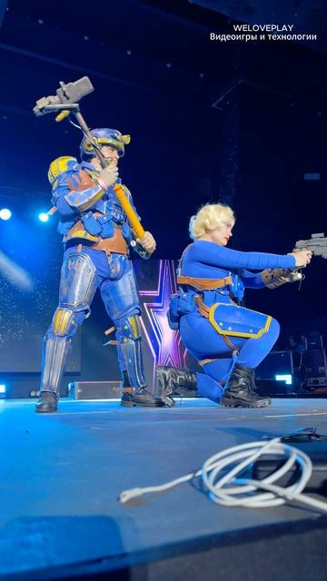 Волт-Бой и Волт-Гёрл по мотивам Fallout 4 на Старконе смотреть онлайн