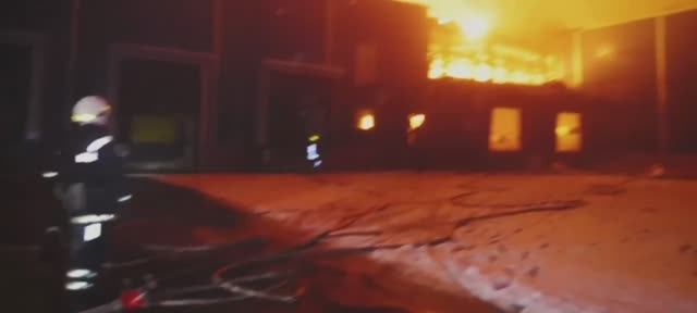 🔥🇺🇦В Харькове ночью была поражена фабрика "«Филип Моррис", которая использовалась в интересах ВСУ смотреть онлайн