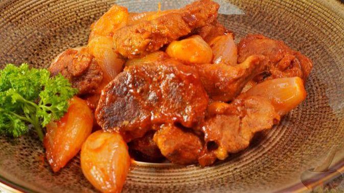 ЛУКОВОЕ РАГУ С МЯСОМ смотреть онлайн