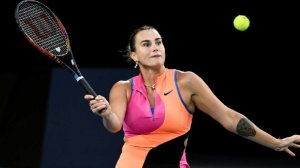 Скандал из-за стонов: Соболенко оштрафовали в матче против украинки