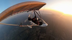 Прыжок с дельтаплана.