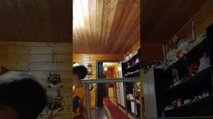 какой-то бумажный робот и бумеранг ковёр? - первый раз такое вижу!?