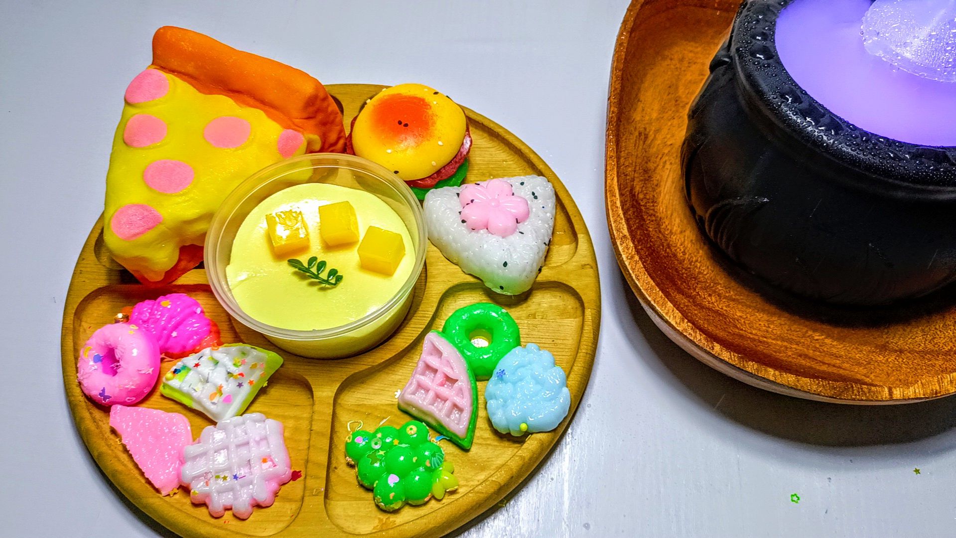 АСМР шоколадный распаковка АСМР сквишей силиконовая еда 🍫🍬🍫 смотреть онлайн