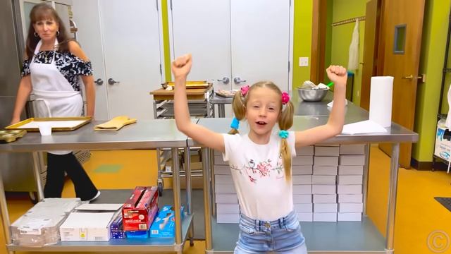 Папа подготовил сюрприз для Насти на Хэллоуин смотреть онлайн