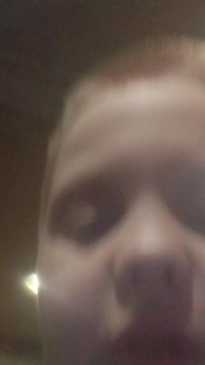 стримлю дом и рассказываю истории