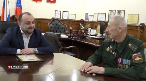 Глава Буйнакска встретился с 64-летним участником СВО