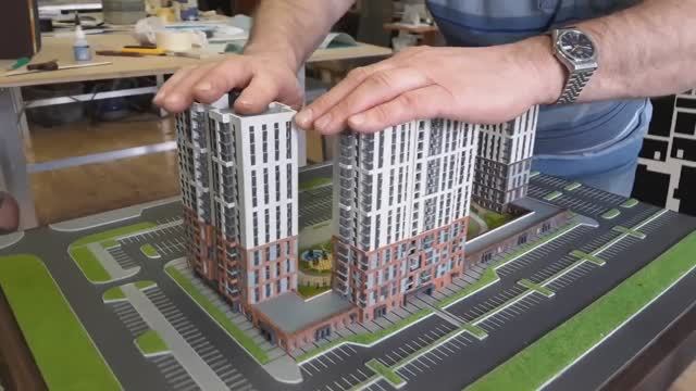Монтаж зданий на макете ЖК в масштабе 1:350 смотреть онлайн