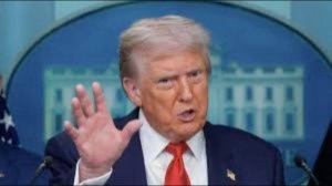 Трамп объявил чрезвычайное положение в США из-за «угрозы» со стороны Кубы