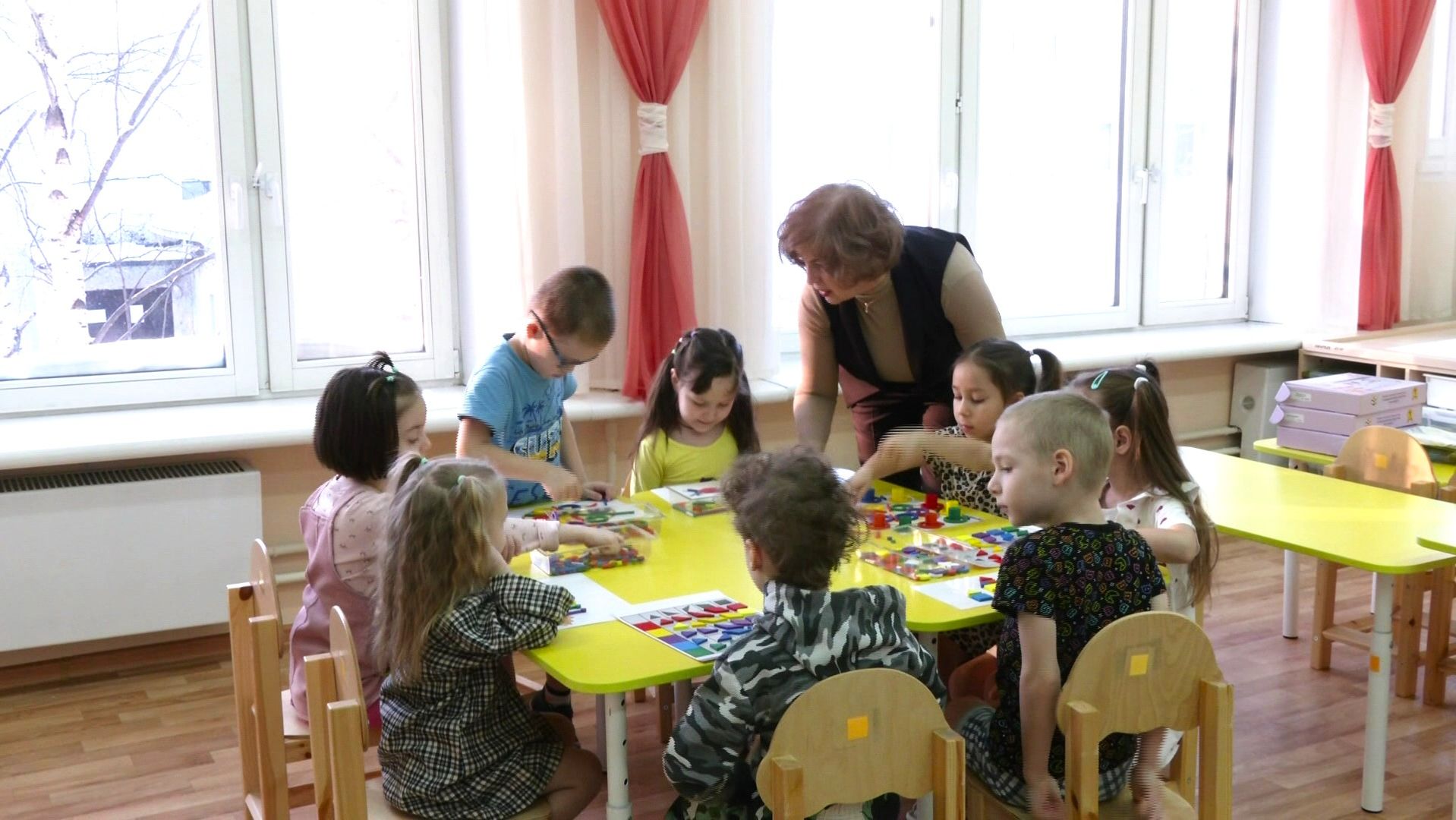 24/7? В Сургуте рассматривают гибкий график работы детсадов смотреть онлайн