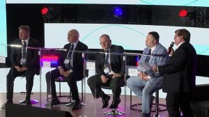 В Центре имени Пирогова проходит конференция "Миниинвазивная хирургия в эндопротезировании".