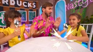 Настя объясняет детям правила хорошего поведения [get.gt]